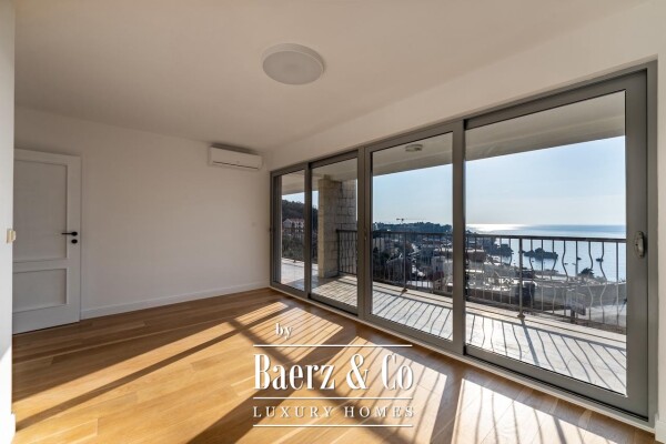 photo 2 Three Bedroom Aprtment in Przno With A Sea view