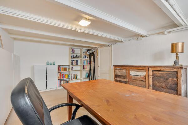 photo 32 Nicolaas Maesstraat 93 H