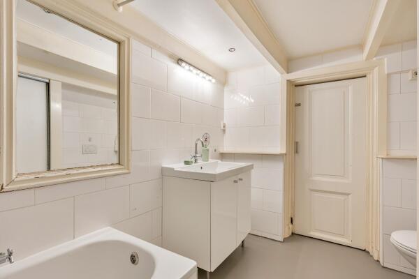 photo 36 Nicolaas Maesstraat 93 H