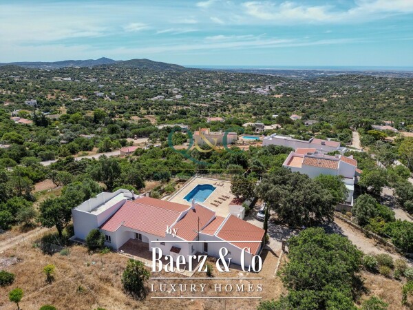 photo 2 Beautiful luxury home in Santa Bárbara de Nexe, Quinta das Raposeiras