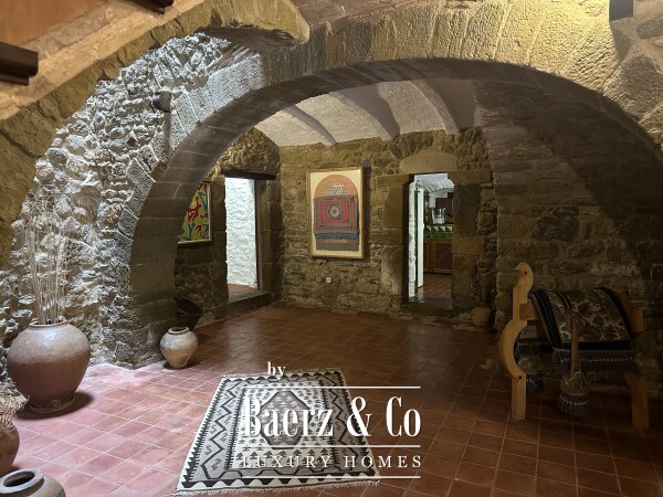 photo 13 Stone House in Monells