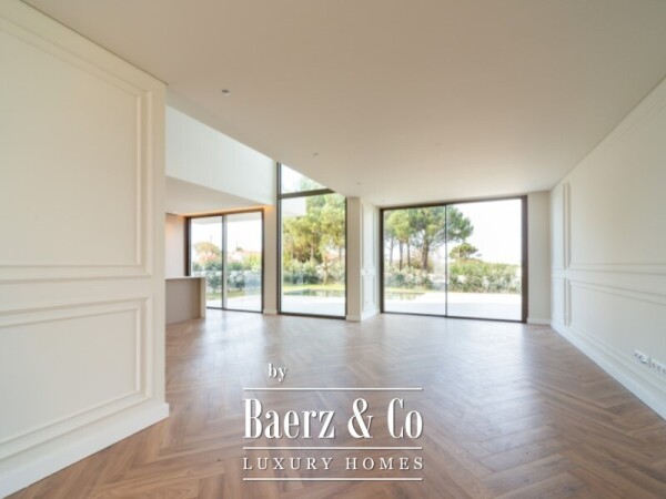 photo 8 Brand-New Contemporary Villa in São João das Lampas, Close to the Beach