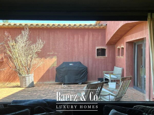photo 9 Exclusive House with Garden and Swimming Pool in Torrent